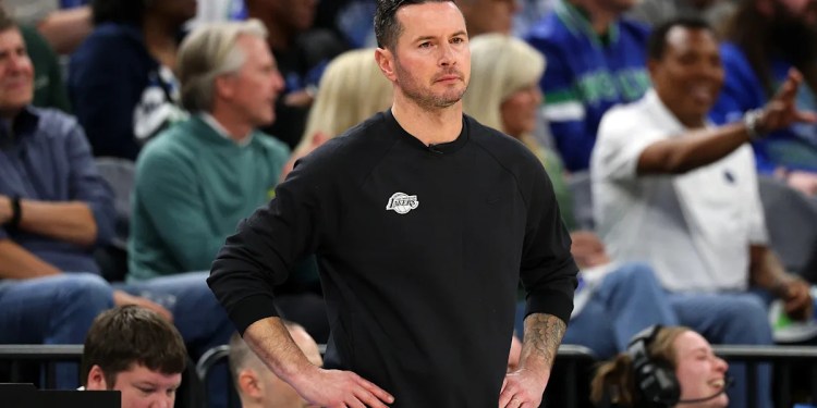 LA Lakers Re-sign JJ Redick for 2025-26 Season LA Lakers Re-sign JJ Redick for 2025-26 Season