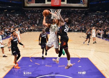 Bucks Defeat Suns 108-105 Bucks Defeat Suns 108-105