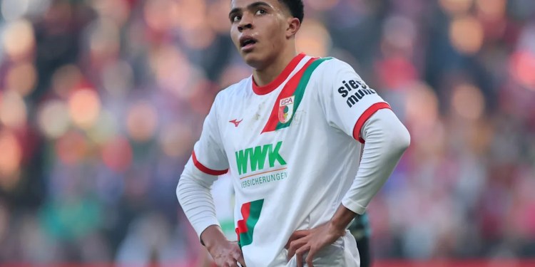 Augsburg defender Noahkai Banks considers switching from USMNT to Germany Augsburg defender Noahkai Banks considers switching from USMNT to Germany
