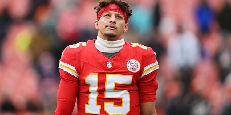 Fantasy Football: The unthinkable — Patrick Mahomes among players to consider dropping for Week 16 pickups Fantasy Football: The unthinkable — Patrick Mahomes among players to consider dropping for Week 16 pickups