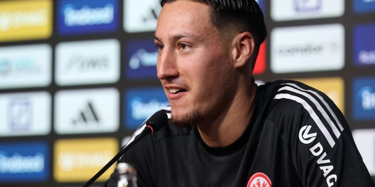 Younes Ebnoutalib Discusses Bundesliga Career Start Younes Ebnoutalib Discusses Bundesliga Career Start