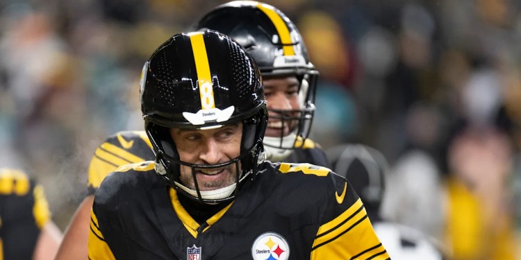 Steelers defeat Dolphins 28-15 Steelers defeat Dolphins 28-15