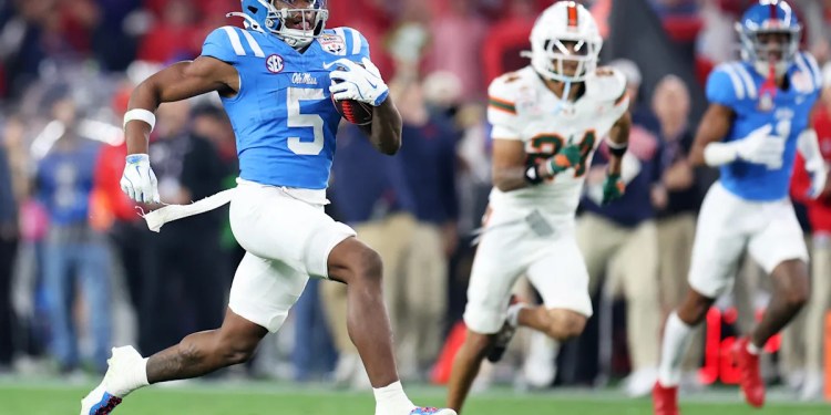 Ole Miss RB Kewan Lacy Injured After 73-Yard Touchdown Run Ole Miss RB Kewan Lacy Injured After 73-Yard Touchdown Run