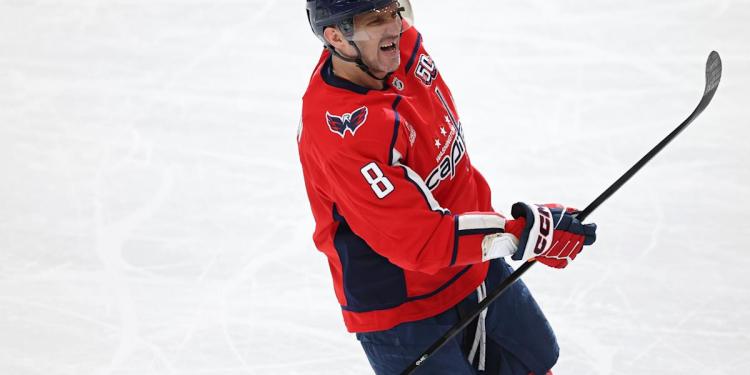 Alex Ovechkin goals tracker: The Great Eight 23 away from breaking Wayne Gretzky’s all-time record of 894 Alex Ovechkin goals tracker: The Great Eight 23 away from breaking Wayne Gretzky’s all-time record of 894