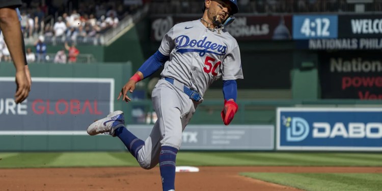 Mookie Betts exits game due to back pain, undergoes MRI Mookie Betts exits game due to back pain, undergoes MRI