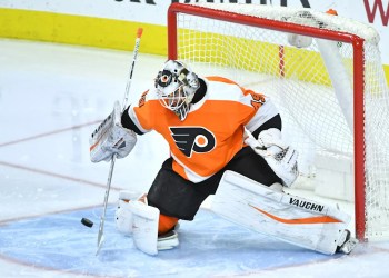 Former Flyers Goalie Performs Well with New Team Former Flyers Goalie Performs Well with New Team