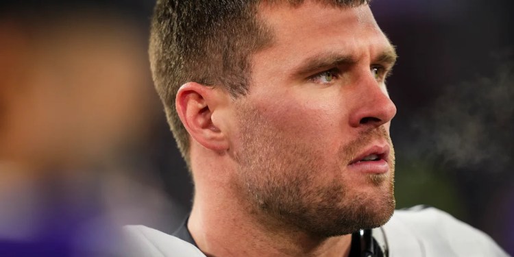 Steelers star T.J. Watt skips OTAs while waiting for new contract extension in Pittsburgh Steelers star T.J. Watt skips OTAs while waiting for new contract extension in Pittsburgh