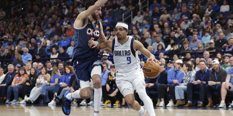 Dallas Prepares to Play Oklahoma City Dallas Prepares to Play Oklahoma City