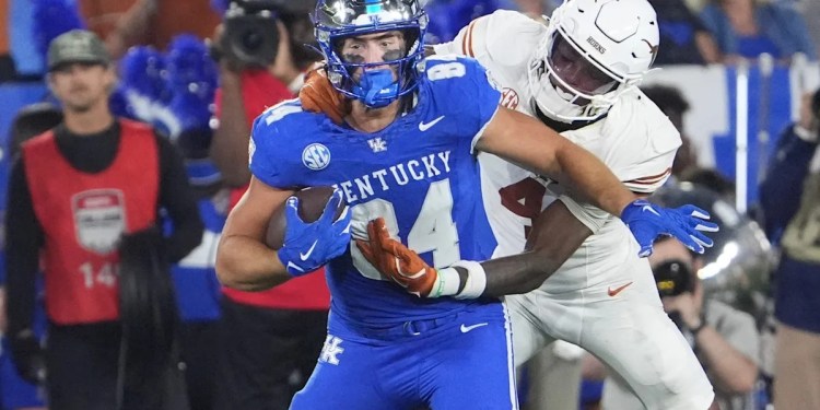 Josh Kattus and Corey Robinson II Sign with Bengals as Free Agents Josh Kattus and Corey Robinson II Sign with Bengals as Free Agents