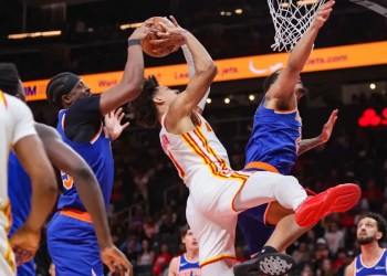Knicks Defeat Hawks in Game 6 with Strong Defense Knicks Defeat Hawks in Game 6 with Strong Defense