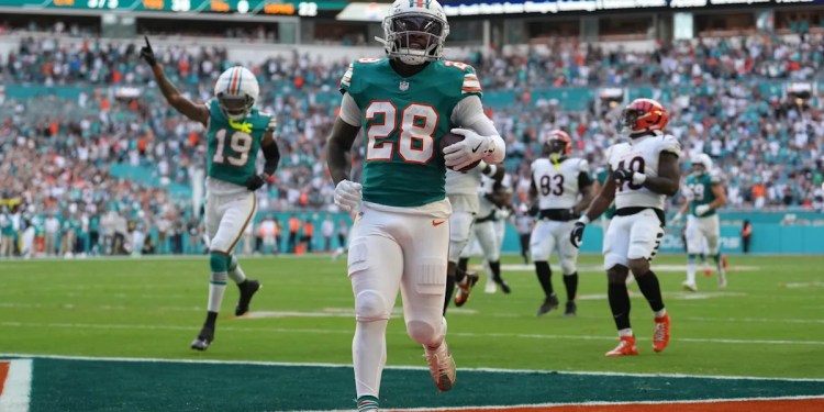 Dolphins Confirm De’Von Achane Is Not for Sale Dolphins Confirm De’Von Achane Is Not for Sale