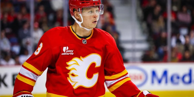 Maatta Approaches 800 Career Games Against Avalanche Maatta Approaches 800 Career Games Against Avalanche