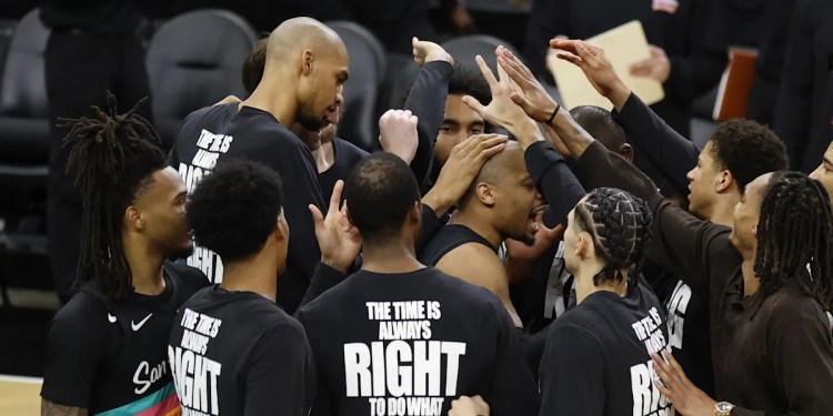 Spurs’ Offense Shows Improvement This Week Spurs’ Offense Shows Improvement This Week