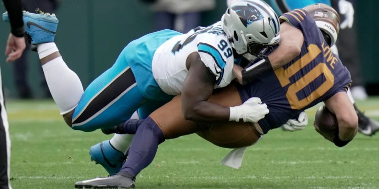 Panthers DT Tershawn Wharton Completes Full Practice Panthers DT Tershawn Wharton Completes Full Practice