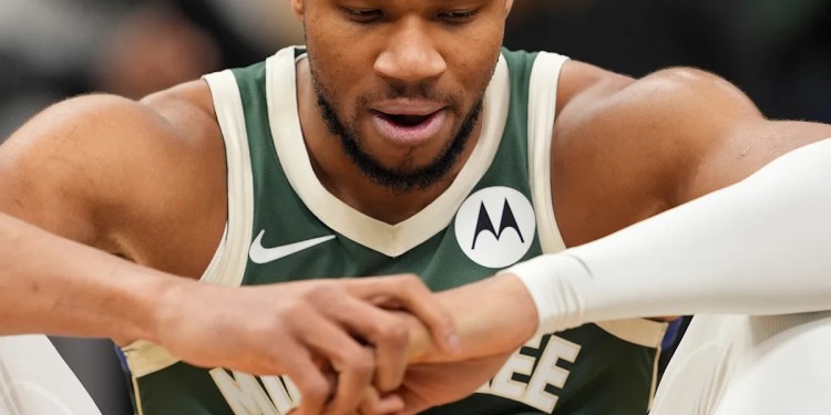 Giannis Antetokounmpo and Bucks: Three Future Options
Potential Trade Scenarios for the Bucks Giannis Antetokounmpo and Bucks: Three Future Options
Potential Trade Scenarios for the Bucks