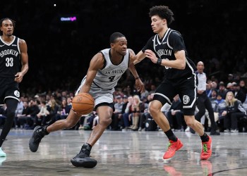 Spurs Defeat Nets, Extend Winning Streak to 11 Games Spurs Defeat Nets, Extend Winning Streak to 11 Games