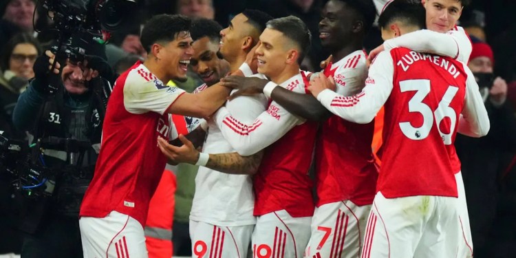 Arsenal Defeats Aston Villa in Second Half Arsenal Defeats Aston Villa in Second Half