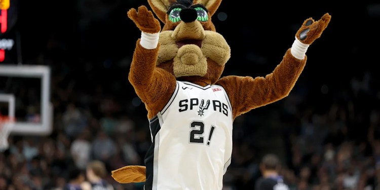 San Antonio Spurs Begin Playoff Season San Antonio Spurs Begin Playoff Season