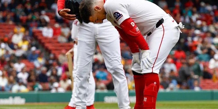 Red Sox third baseman Alex Bregman exits Boston's blowout win over Orioles with quad injury Red Sox third baseman Alex Bregman exits Boston's blowout win over Orioles with quad injury