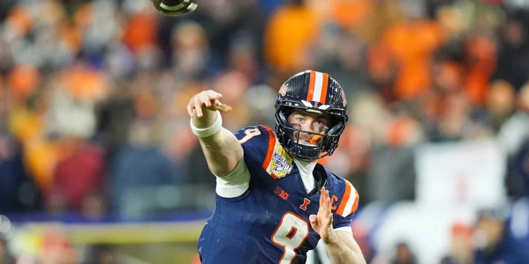 Illinois Defeats Tennessee in Music City Bowl Illinois Defeats Tennessee in Music City Bowl