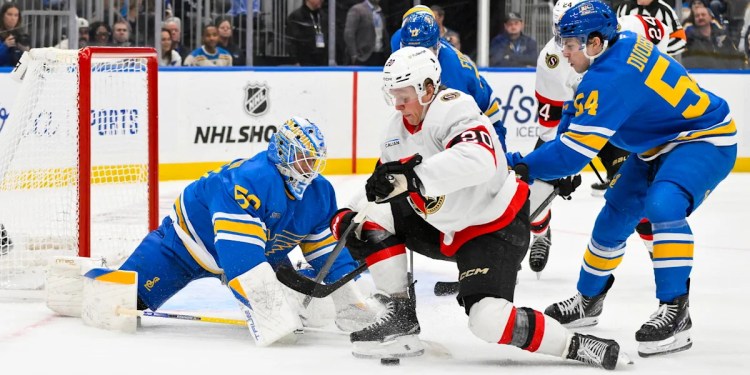 Blues Defeat Senators 4-3 Blues Defeat Senators 4-3