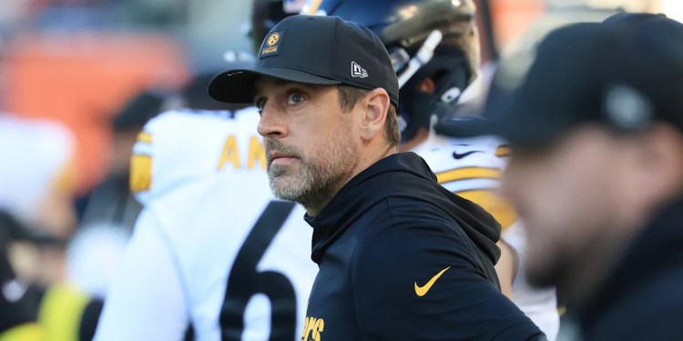 Aaron Rodgers has three fractures in left wrist Aaron Rodgers has three fractures in left wrist