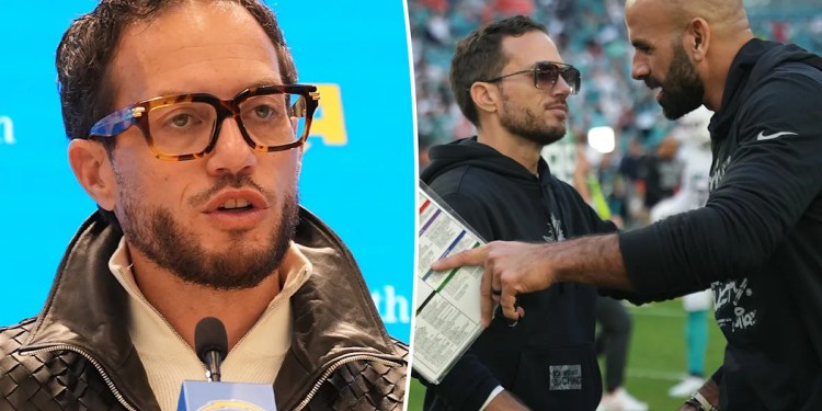 Mike McDaniel’s Coaching Path and Robert Saleh’s Influence Mike McDaniel’s Coaching Path and Robert Saleh’s Influence