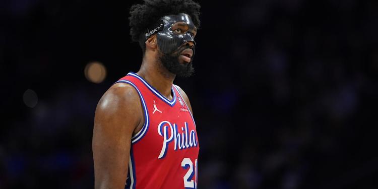 Joel Embiid returns to 76ers’ starting lineup after missing 1 game with sinus fracture Joel Embiid returns to 76ers’ starting lineup after missing 1 game with sinus fracture
