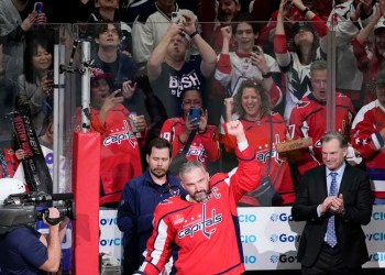 Alex Ovechkin chases Wayne Gretzky: Capitals-Islanders tickets jump in price with star on verge of breaking goals record Alex Ovechkin chases Wayne Gretzky: Capitals-Islanders tickets jump in price with star on verge of breaking goals record