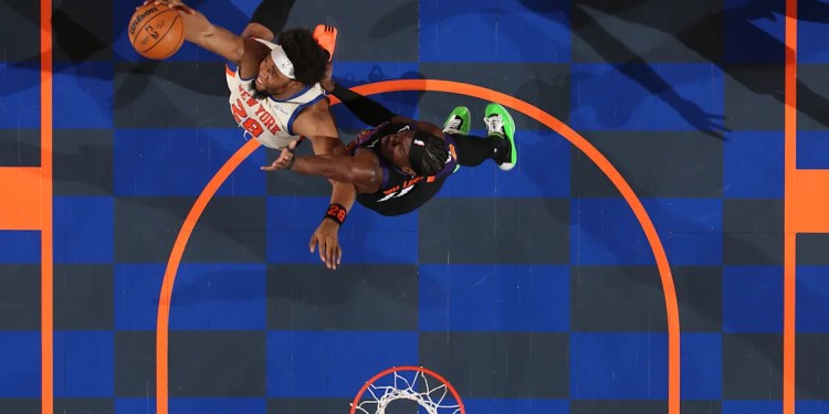 Suns Defeat Knicks 106-99 Suns Defeat Knicks 106-99