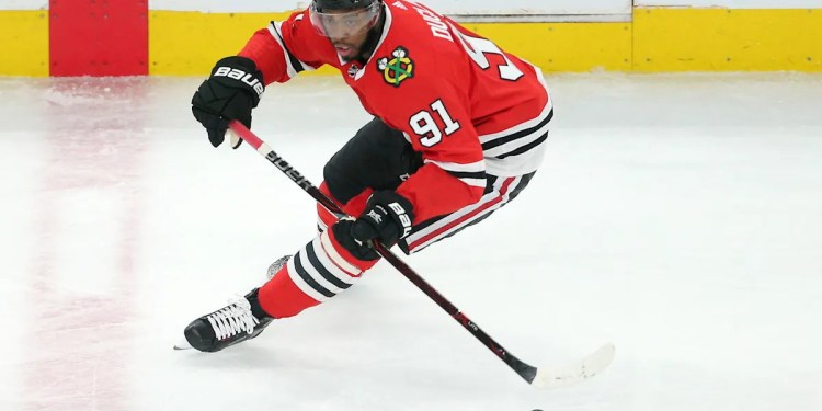 Former Blackhawks Forward Performs Well in Game Former Blackhawks Forward Performs Well in Game