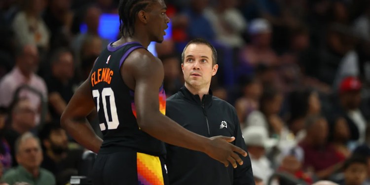 Phoenix Suns Consider Playoff Rotation Decisions Phoenix Suns Consider Playoff Rotation Decisions