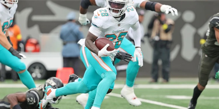Dolphins confirm position on De’Von Achane amid trade rumors Dolphins confirm position on De’Von Achane amid trade rumors