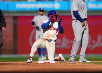 Phillies lose to Texas in extra innings Phillies lose to Texas in extra innings