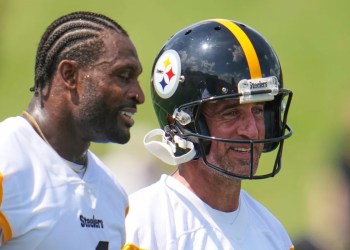 From route cues to toilet flushing, Aaron Rodgers and DK Metcalf are getting to know each other quickly at Steelers camp From route cues to toilet flushing, Aaron Rodgers and DK Metcalf are getting to know each other quickly at Steelers camp