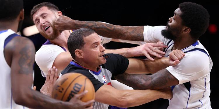 NBA suspends Mavericks’ Naji Marshall 4 games, Suns’ Jusuf Nurkić 3 games for engaging in brawl NBA suspends Mavericks’ Naji Marshall 4 games, Suns’ Jusuf Nurkić 3 games for engaging in brawl