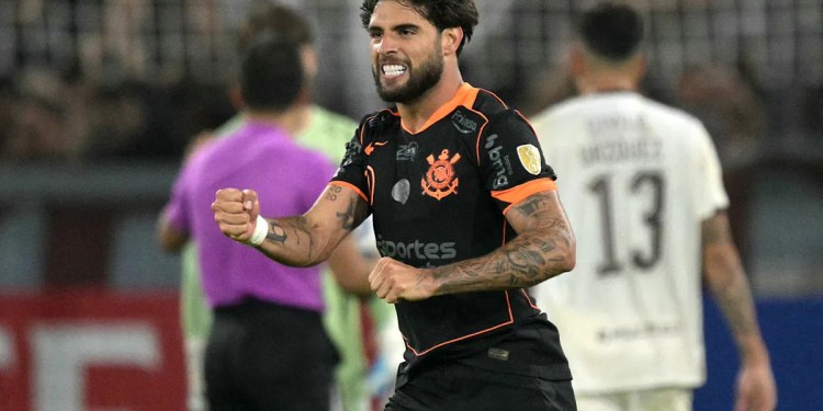 Diniz debuts in Libertadores; Corinthians win in Argentina Diniz debuts in Libertadores; Corinthians win in Argentina