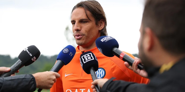 Inter Milan Player Says Team Is Prepared for AC Milan Derby
Player Expresses Respect for AC Milan Rival Inter Milan Player Says Team Is Prepared for AC Milan Derby
Player Expresses Respect for AC Milan Rival