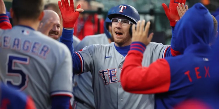 Rangers Defeat Tigers 5-4 in May Opener Rangers Defeat Tigers 5-4 in May Opener
