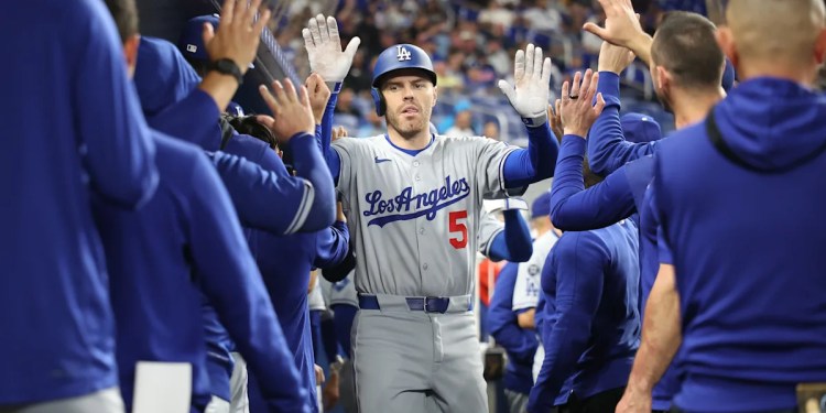 Even as Dodgers navigate injuries and manage pitcher usage, the wins keep coming Even as Dodgers navigate injuries and manage pitcher usage, the wins keep coming