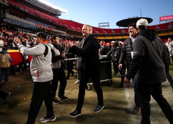 Boomer Esiason lays out lackluster accommodations for Bengals' Ring of Honor ceremony in October Boomer Esiason lays out lackluster accommodations for Bengals' Ring of Honor ceremony in October