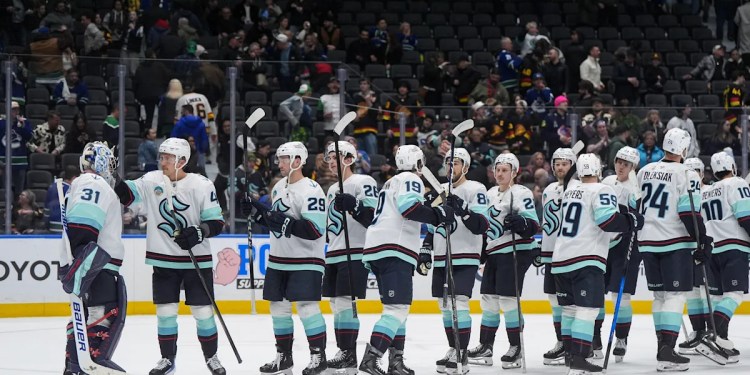 Kraken Defeat Panthers 6-2, Secure Second Wild-Card Spot Kraken Defeat Panthers 6-2, Secure Second Wild-Card Spot