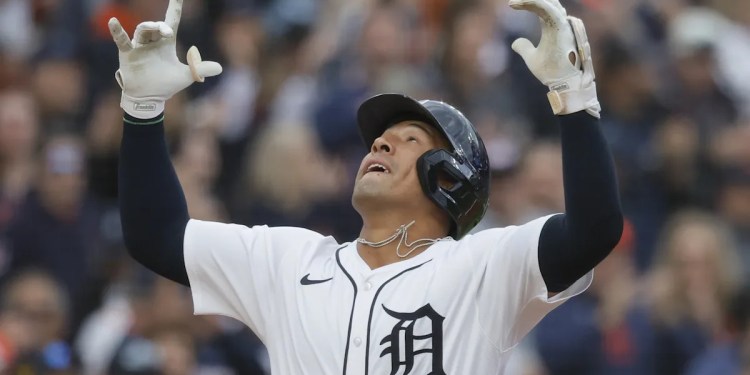 AJ Hinch Utilizes Roster to Improve Tigers in 2025 AJ Hinch Utilizes Roster to Improve Tigers in 2025