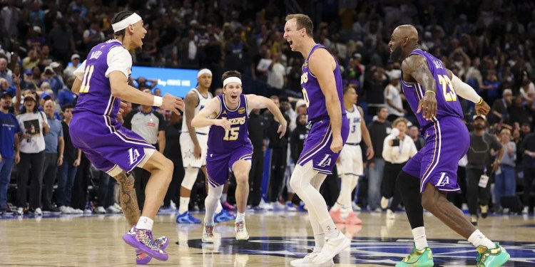 Luke Kennard’s late shot leads Lakers to ninth win Luke Kennard’s late shot leads Lakers to ninth win