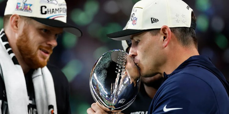 Mike Macdonald Discusses Sam Darnold’s Performance Mike Macdonald Discusses Sam Darnold’s Performance