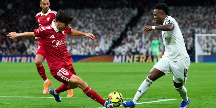 Napoli Director Confirms Interest in Sevilla Player Napoli Director Confirms Interest in Sevilla Player