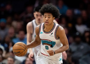 Grizzlies rookie Jaylen Wells exits game on stretcher after flagrant foul on dunk attempt Grizzlies rookie Jaylen Wells exits game on stretcher after flagrant foul on dunk attempt