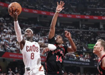Dennis Schroder, Evan Mobley help Cavaliers win Game 5 against Raptors Dennis Schroder, Evan Mobley help Cavaliers win Game 5 against Raptors
