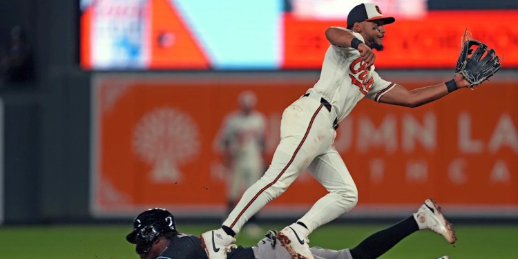Rogers Struggles as Orioles Lose to D-Backs Rogers Struggles as Orioles Lose to D-Backs