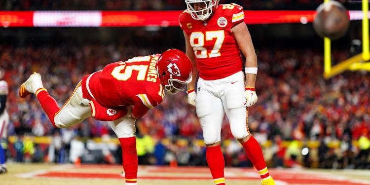 Stock Down: 6 fantasy football superstars likely to slide on 2025 draft boards Stock Down: 6 fantasy football superstars likely to slide on 2025 draft boards